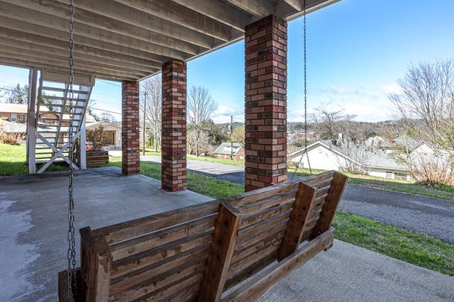 101 Dillard Street, Murphy, NC 28906