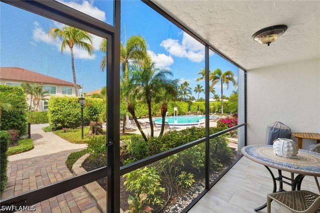 1060 6th ST S 1060, Naples, FL 34102