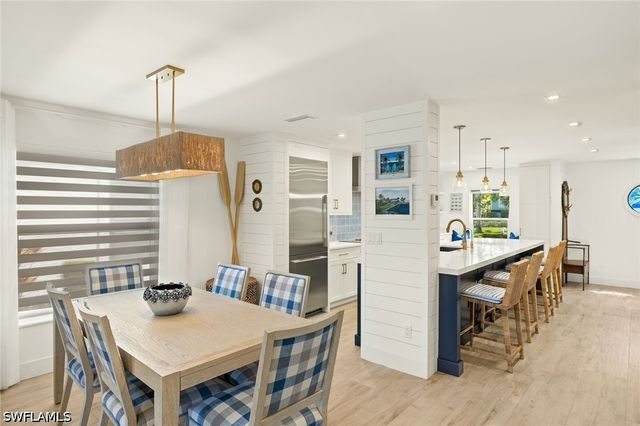 1060 6th ST S 1060, Naples, FL 34102