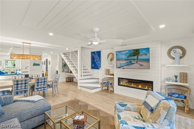 1060 6th ST S 1060, Naples, FL 34102
