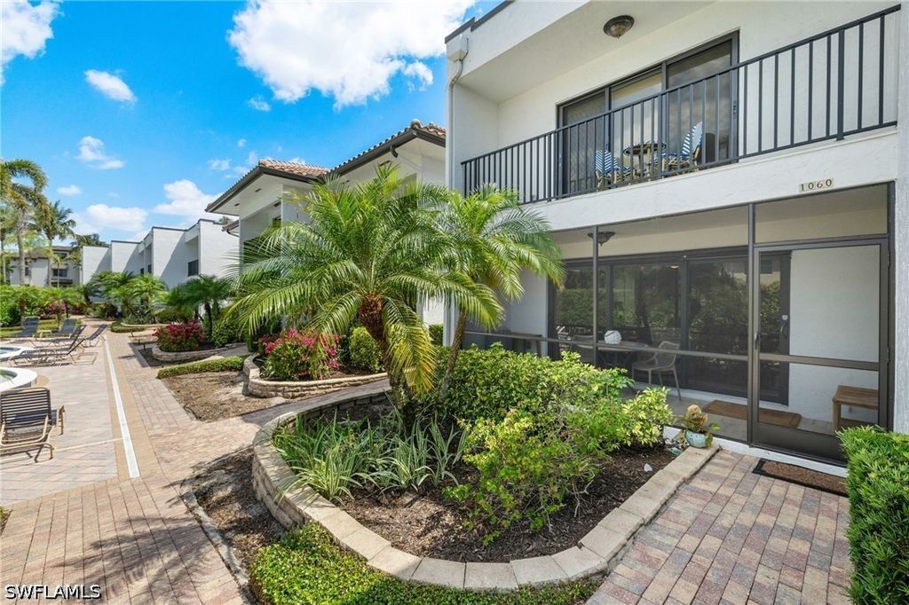 1060 6th ST S 1060, Naples, FL 34102