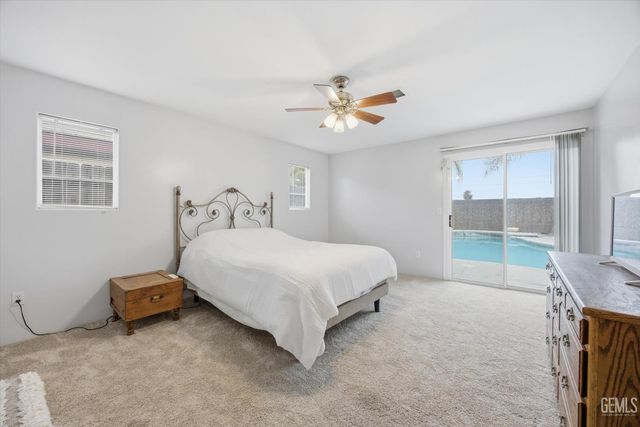 3915 Pescara Street, Bakersfield, CA 93308