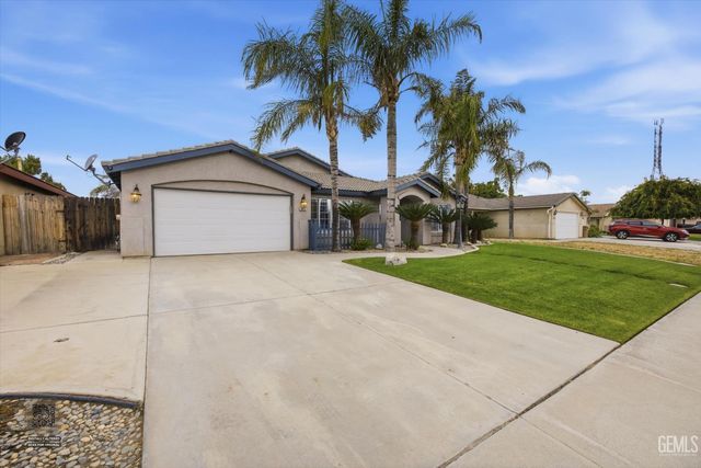 3915 Pescara Street, Bakersfield, CA 93308