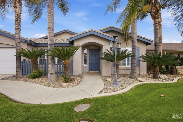 3915 Pescara Street, Bakersfield, CA 93308