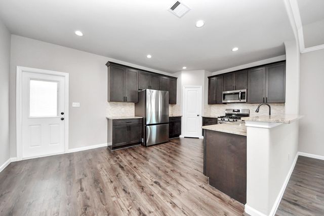 314 Carlos Leal Drive, Dayton, TX 77535