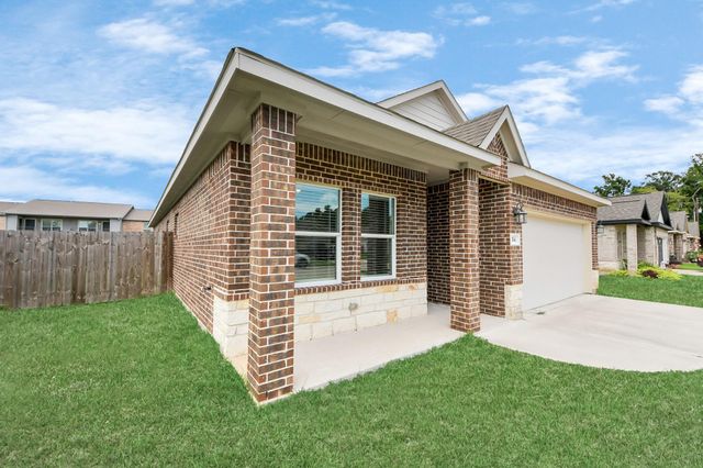 314 Carlos Leal Drive, Dayton, TX 77535