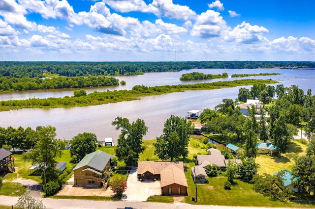 344 Birch Drive, Onalaska, TX 77360