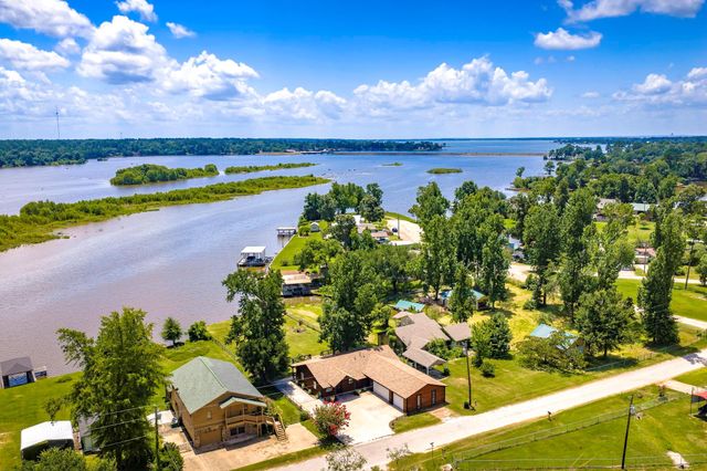 344 Birch Drive, Onalaska, TX 77360