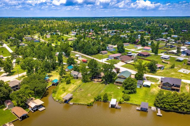 344 Birch Drive, Onalaska, TX 77360