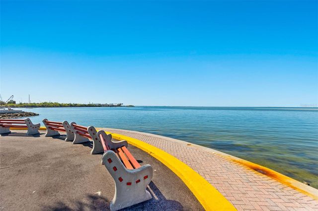 4851 W GANDY BOULEVARD B2L25, Tampa, FL 33611