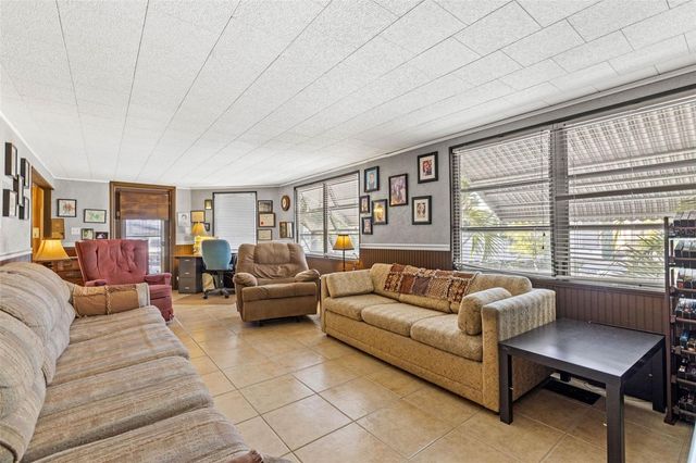 4851 W GANDY BOULEVARD B2L25, Tampa, FL 33611