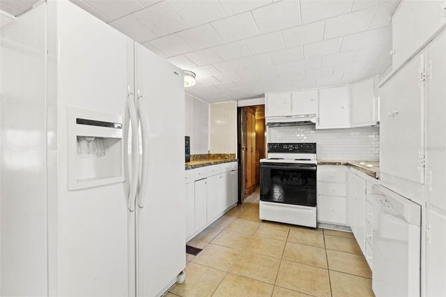 4851 W GANDY BOULEVARD B2L25, Tampa, FL 33611