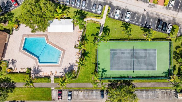 12701 SW 13th Street 101f, Pembroke Pines, FL 33027