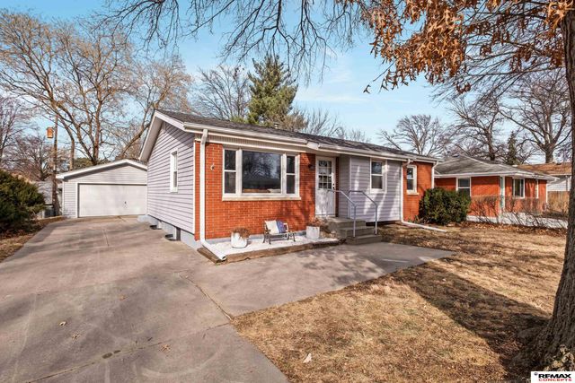 4320 W Street, Lincoln, NE 68503
