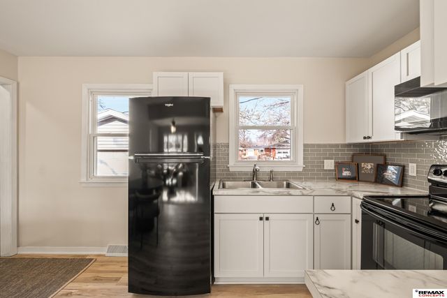 4320 W Street, Lincoln, NE 68503