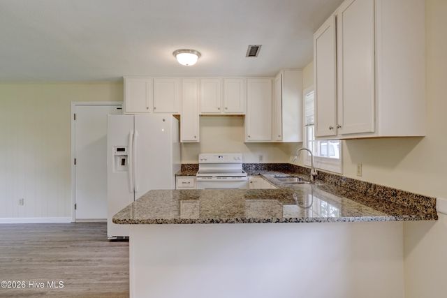 4010 Lake Avenue, Wilmington, NC 28403