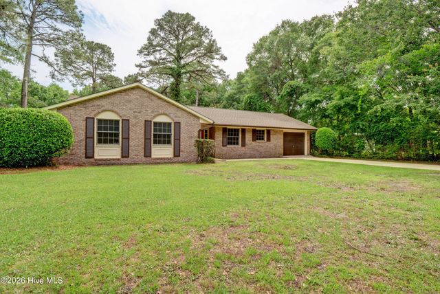 4010 Lake Avenue, Wilmington, NC 28403