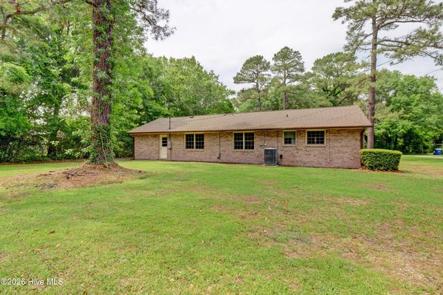4010 Lake Avenue, Wilmington, NC 28403