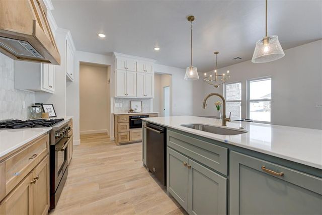 1210 Tawny Hills Road, Piedmont, OK 73078