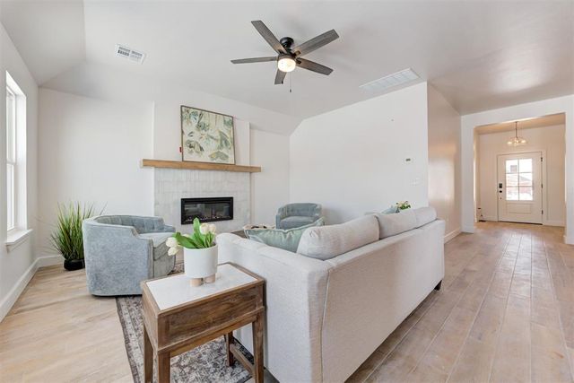 1210 Tawny Hills Road, Piedmont, OK 73078