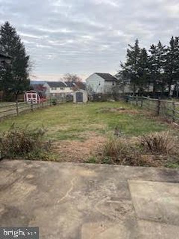 205 PARKRIDGE DR, Perkasie, PA 18944