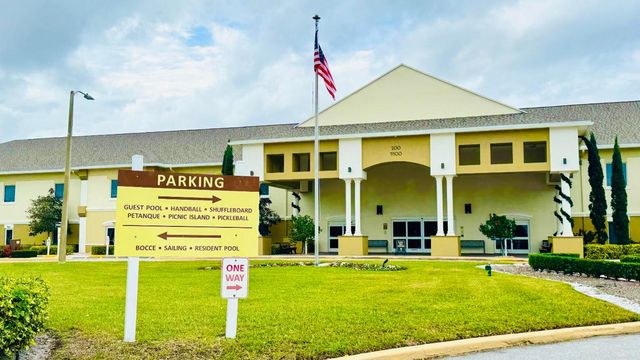 164 Kent J, West Palm Beach, FL 33417