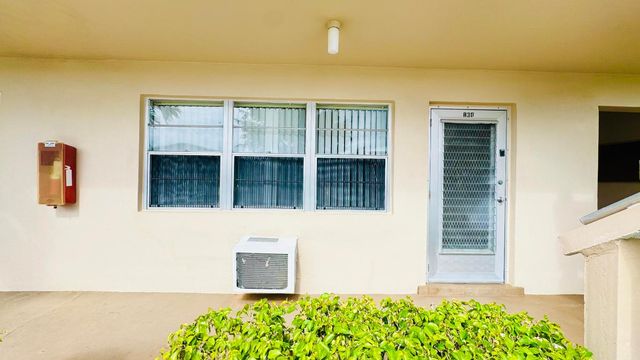 164 Kent J, West Palm Beach, FL 33417