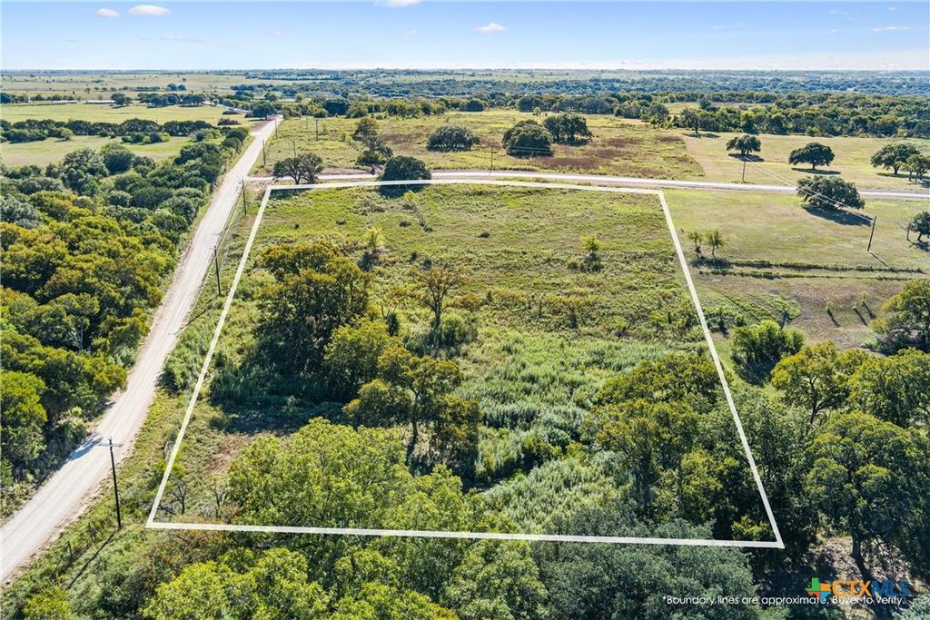 102 Guadalupe Drive, Oglesby, TX 76561