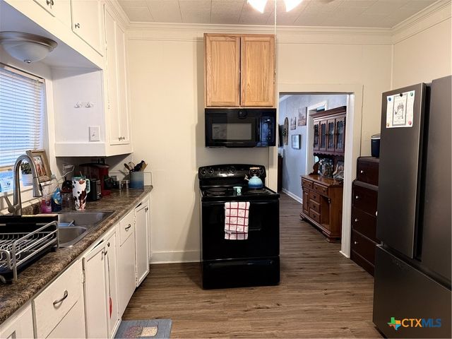 311 W Clayton Street, Cuero, TX 77954