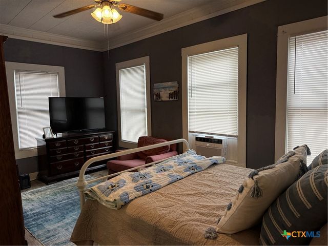 311 W Clayton Street, Cuero, TX 77954