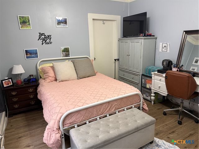 311 W Clayton Street, Cuero, TX 77954