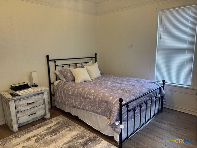 311 W Clayton Street, Cuero, TX 77954