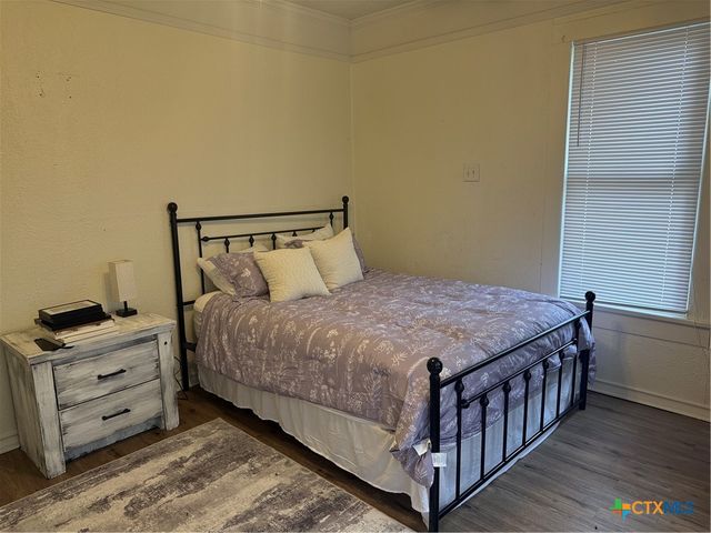 311 W Clayton Street, Cuero, TX 77954