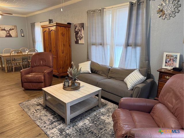 311 W Clayton Street, Cuero, TX 77954