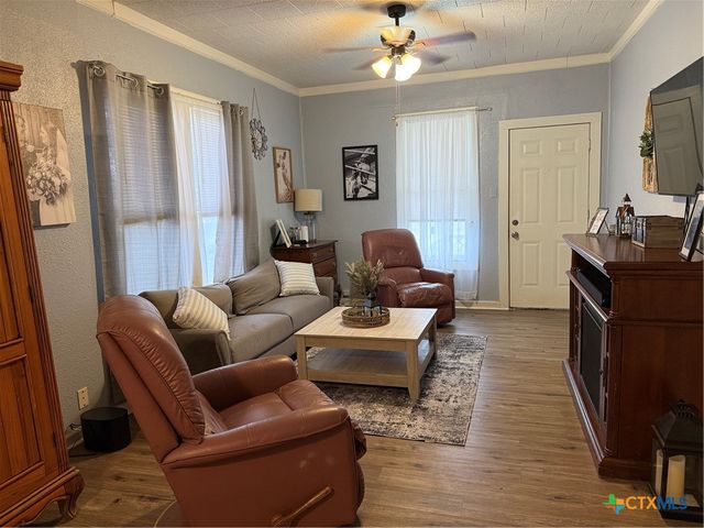 311 W Clayton Street, Cuero, TX 77954