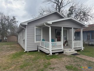 311 W Clayton Street, Cuero, TX 77954