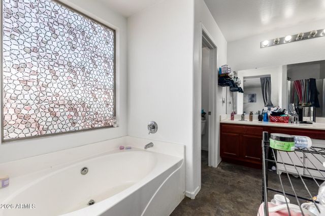 1872 E KACHINA Drive, Casa Grande, AZ 85122