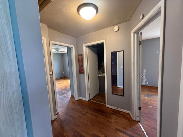 906 S ALLEN ST, Centralia, MO 65240