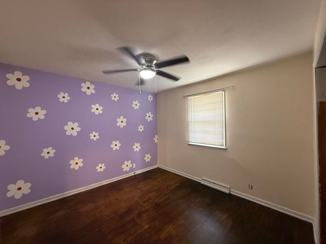 906 S ALLEN ST, Centralia, MO 65240