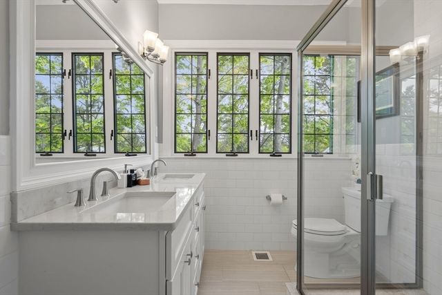 165 Park Avenue 165, Arlington, MA 02476
