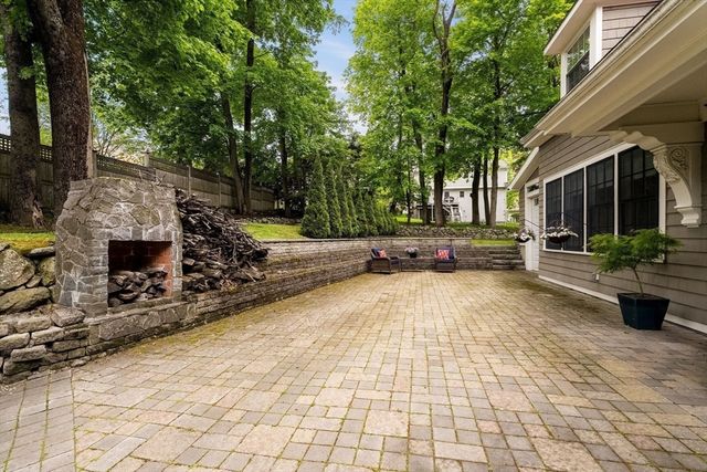 165 Park Avenue 165, Arlington, MA 02476