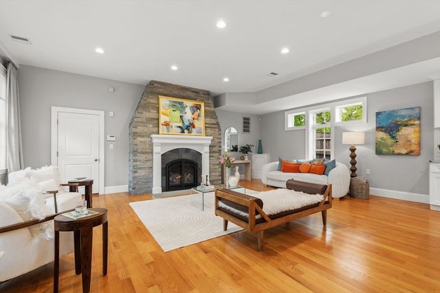 165 Park Avenue 165, Arlington, MA 02476