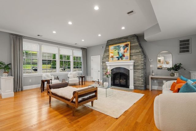 165 Park Avenue 165, Arlington, MA 02476