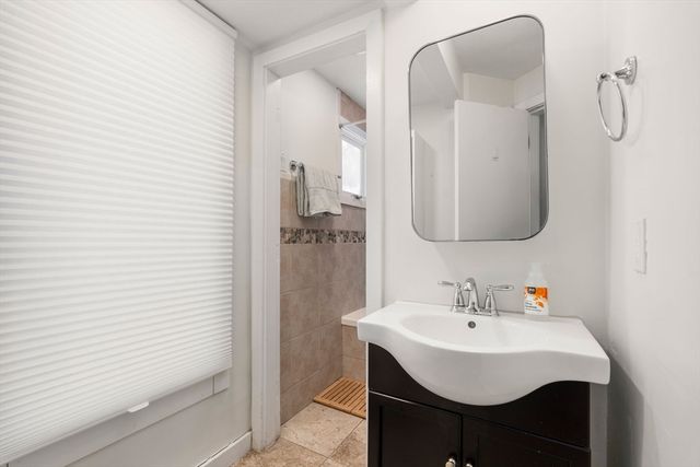 25 Perry St 25, Somerville, MA 02143