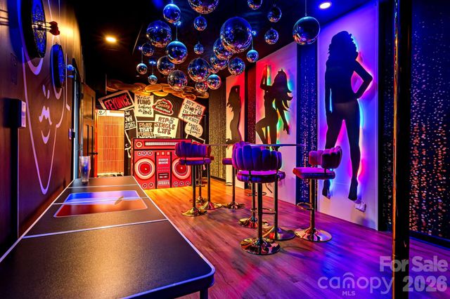 26 Upstream Way, Asheville, NC 28806