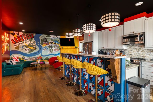 26 Upstream Way, Asheville, NC 28806