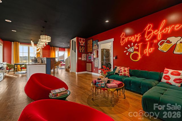 26 Upstream Way, Asheville, NC 28806