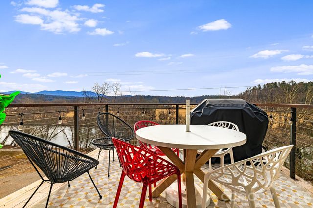 26 Upstream Way, Asheville, NC 28806