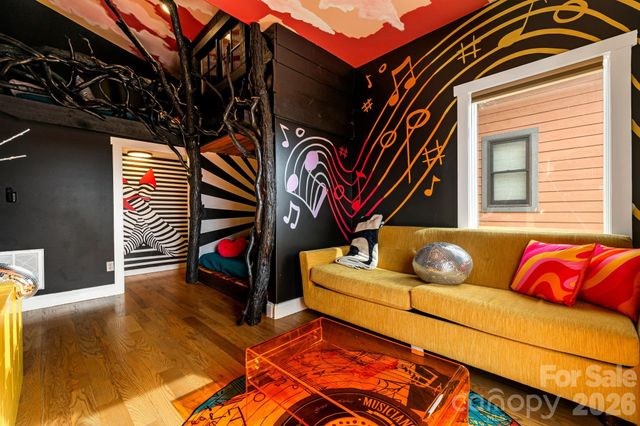 26 Upstream Way, Asheville, NC 28806