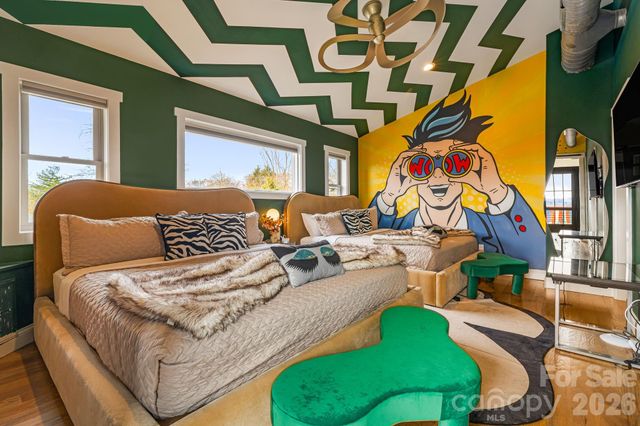 26 Upstream Way, Asheville, NC 28806